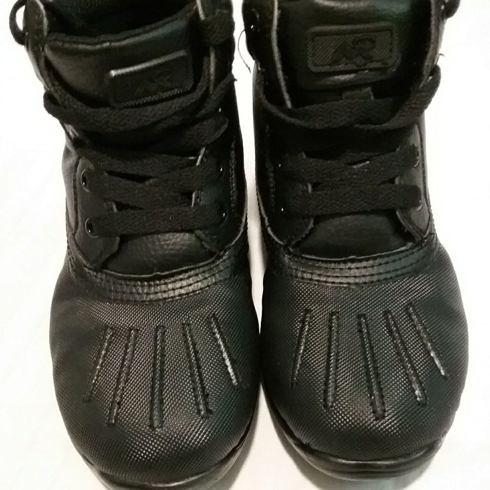 Black youth boys Mountain gear boots